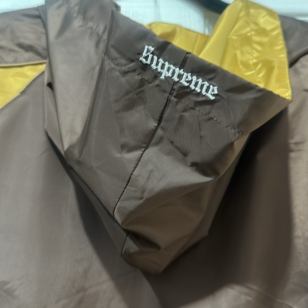 Supreme  windbreaker - Picture 3 of 6